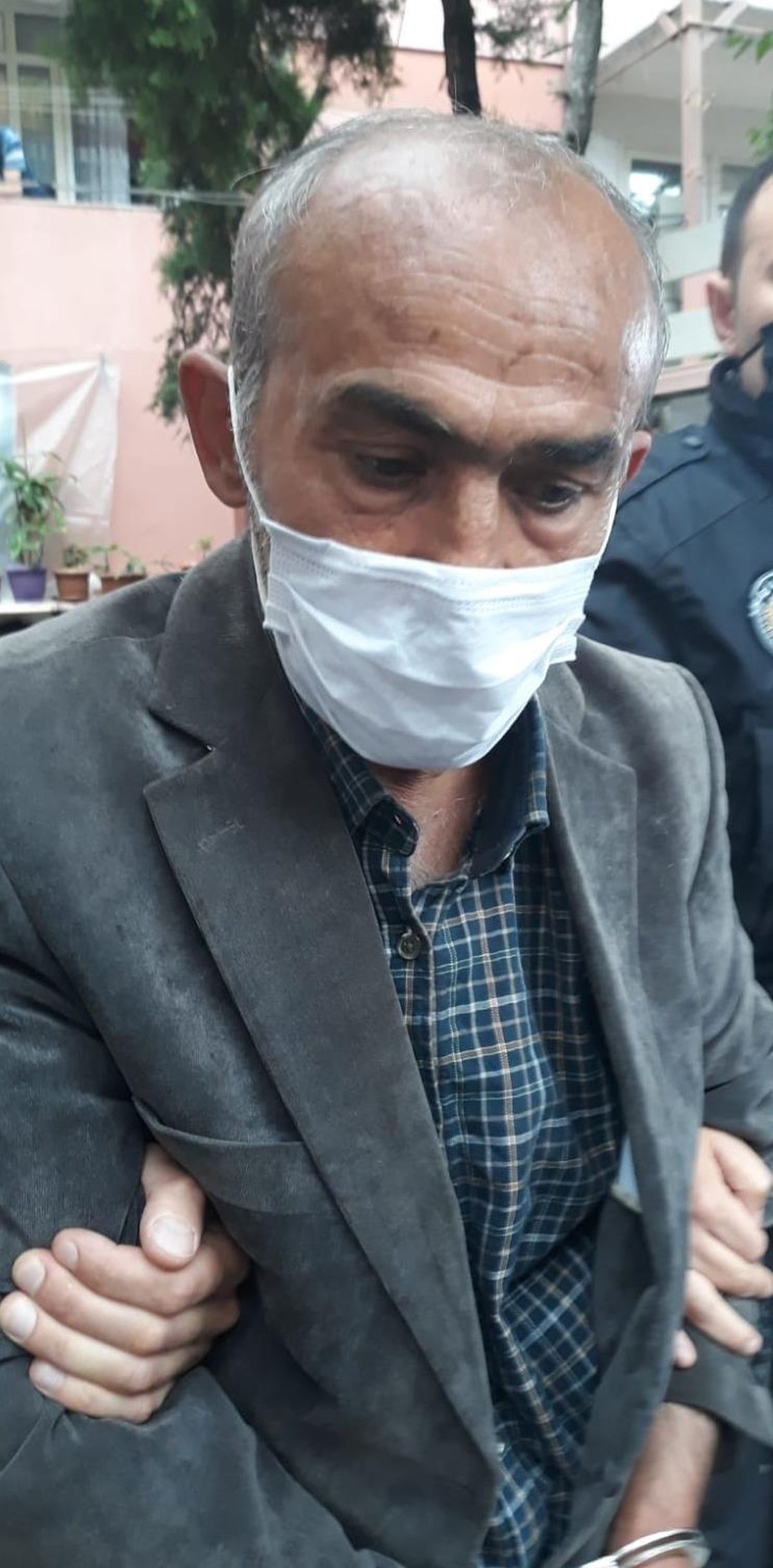 Bursa\'da teyzesinin kızını bıçakla yaraladığı iddia edilen şüpheli gözaltına alındı