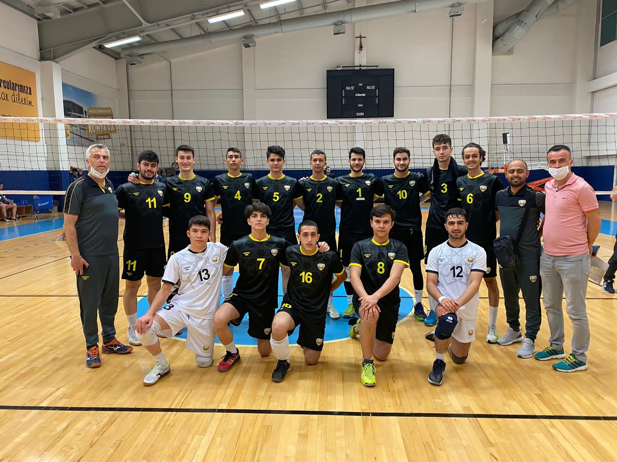 Büyükşehir Genç Voleybol Takımı 2. Lige Yükselme Yolunda