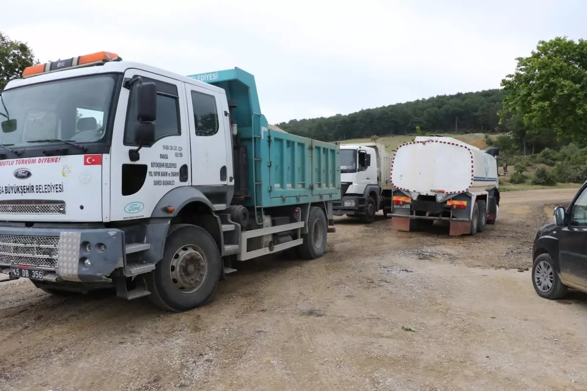 Demirci, Büyükşehir ile konforlu yollara ulaşıyor