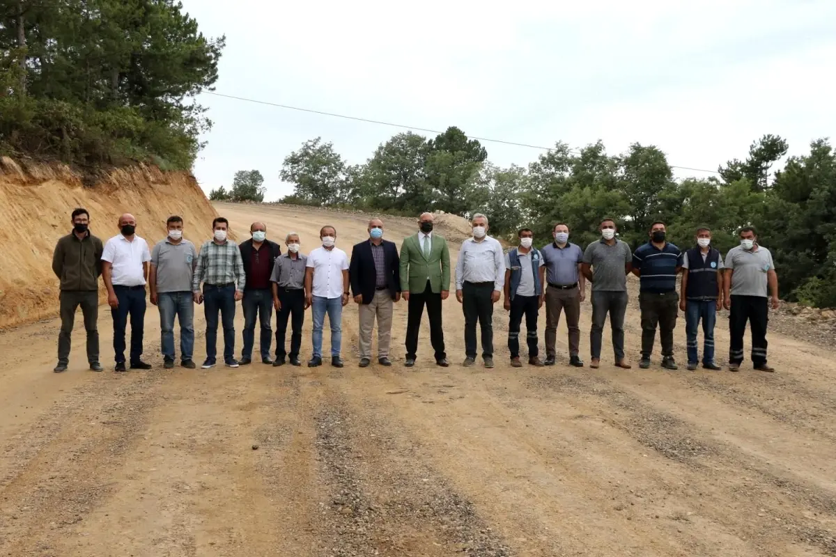 Demirci\'nin yolları genişletiliyor