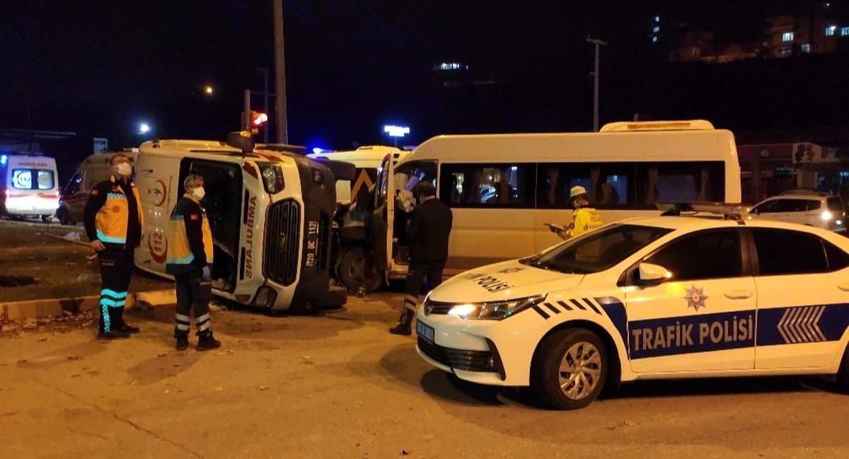 Son dakika haberi: Denizli\'de 1\'i ölümlü 121 trafik kazası meydana geldi