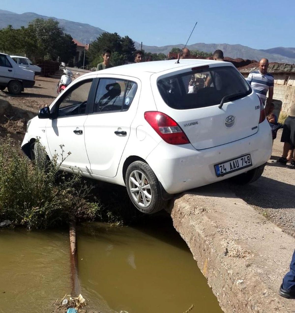 Son dakika haber! Erzincan\'da trafik kazası: 3 yaralı