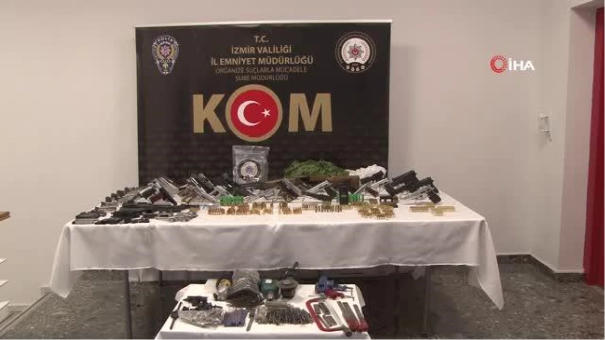 İzmir merkezli yasa dışı silah ticareti operasyonu: 17 gözaltı