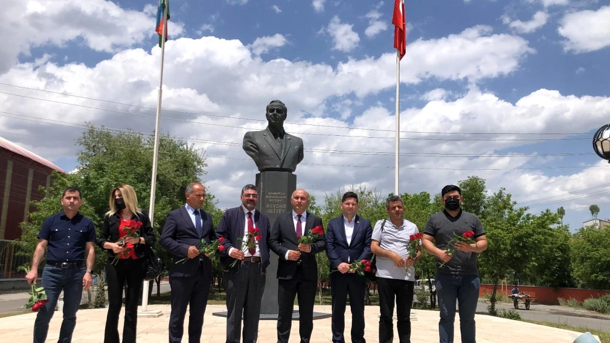 Kars\'ta, Azerbaycan\'ın Milli Kurtuluş Günü etkinliği