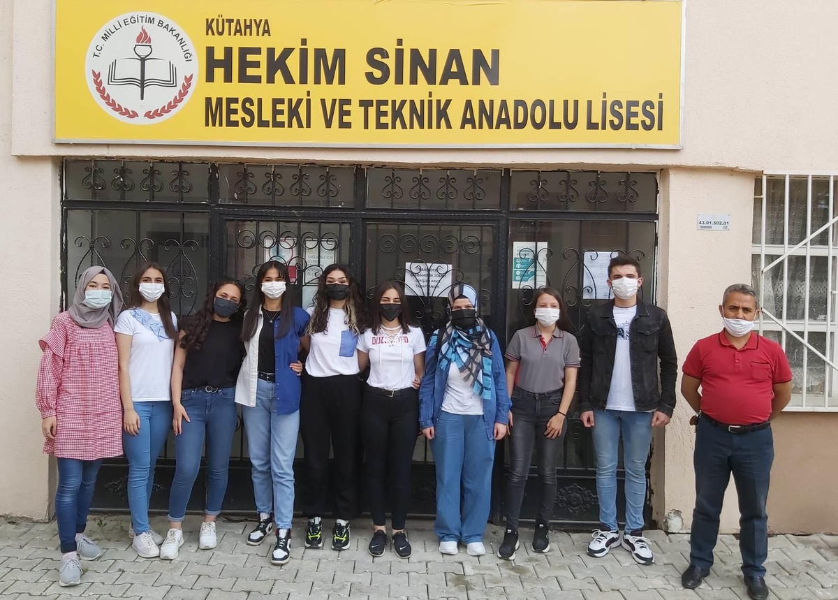 Kütahya\'dan 12 lise öğrencisi Çekya ve Portekiz\'de staj yapacak
