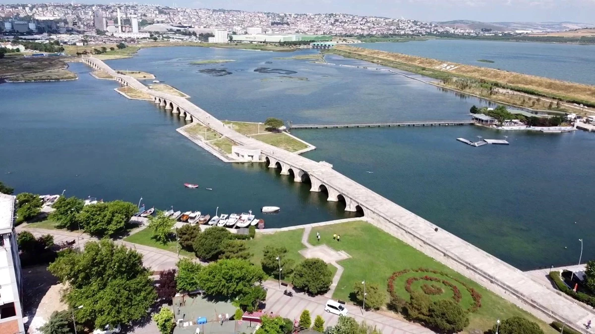 Mimar Sinan\'ın şaheseri olan tarihi köprü yıkılma tehlikesi altında