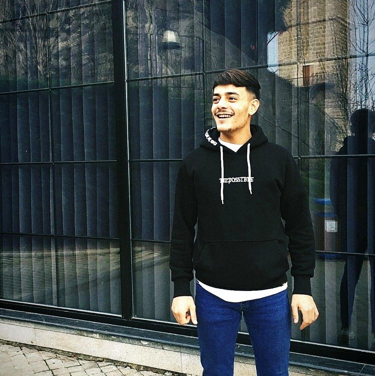 Otoparkta çıkan tartışmada tartıştığı kişi tarafından bıçaklanarak öldürüldü