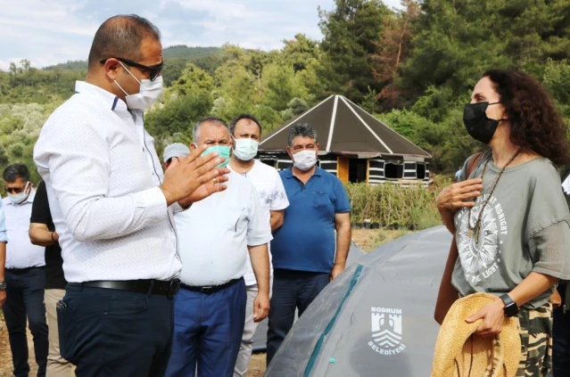 Şarkıcı Sertab Erener, Bodrum'da Gençlik Tarım Kampının düzenleneceği alanı gezdi