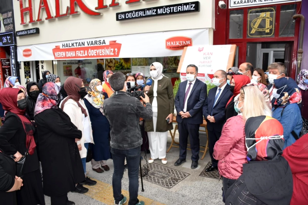 AK Parti Kadın Kolları\'ndan Türk Kızılayı\'na kan bağışı