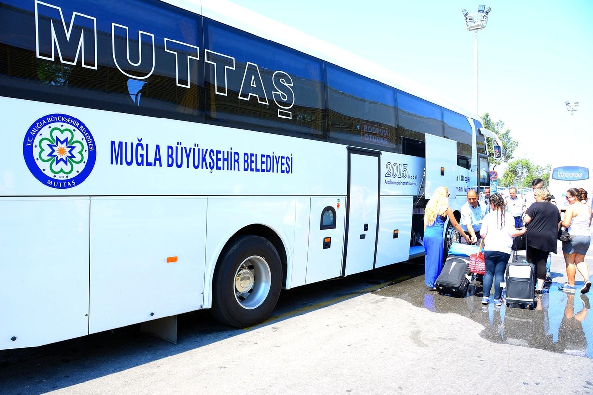 Büyükşehir, havaalanlarına nüfusunun 3,5 katı yolcu taşıdı