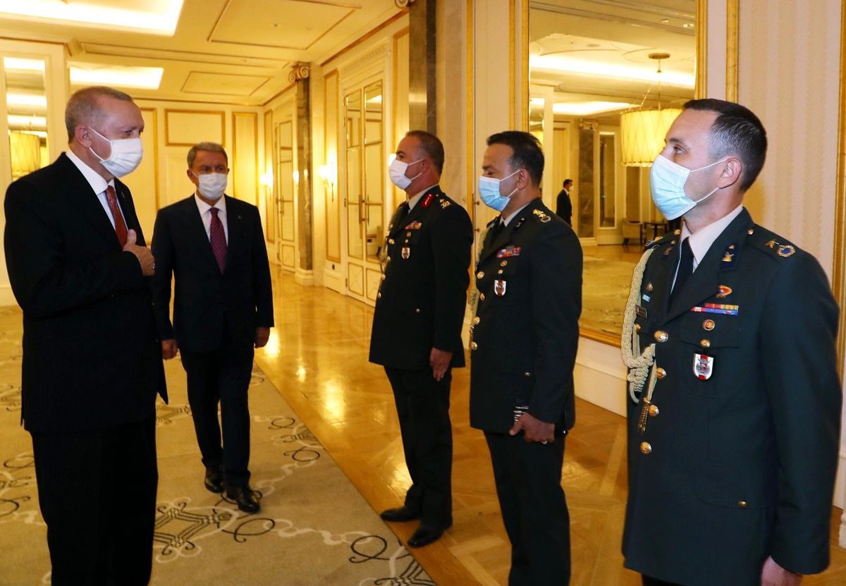 Cumhurbaşkanı Erdoğan, Azerbaycan Görev Grubu\'ndaki askerlerle bir araya geldi