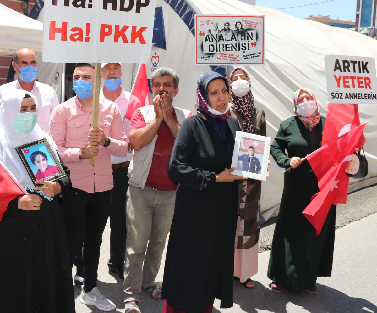 Diyarbakır annelerinin oturma eylemine bir aile daha katıldı