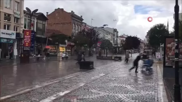 Edirne'de sağanak hazırlıksız yakaladı