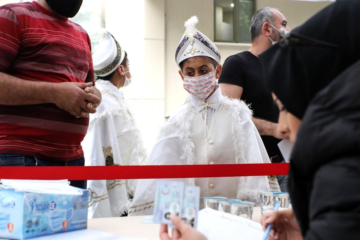 Eyüpsultanlı çocukların sünnet işlemleri başladı