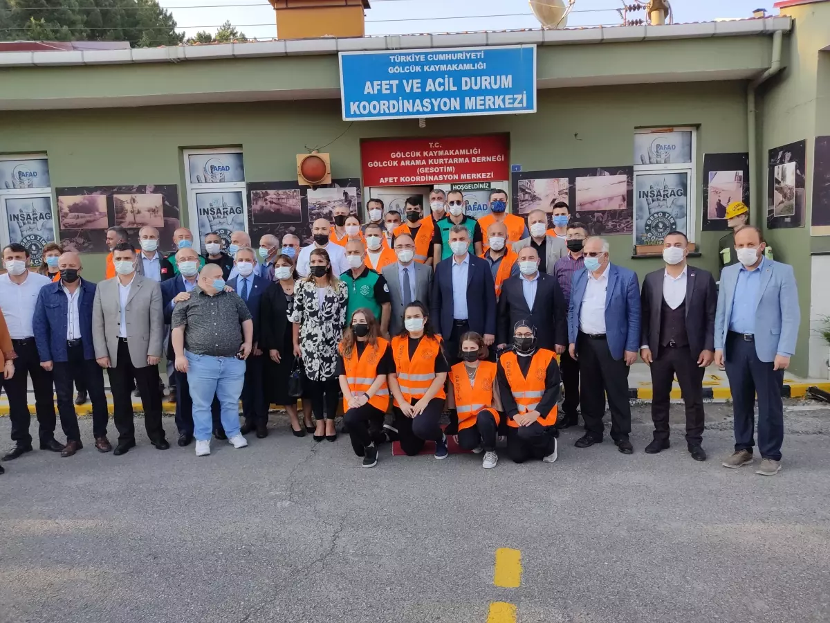 Gölcük Arama Kurtarma Derneği\'nde Necmi Kocaman güven tazeledi