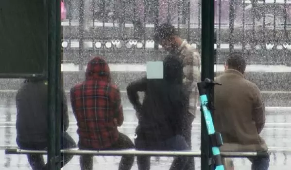 İstanbul'da yağmur etkili oluyor İstanbul'da yağmur etkili oluyor