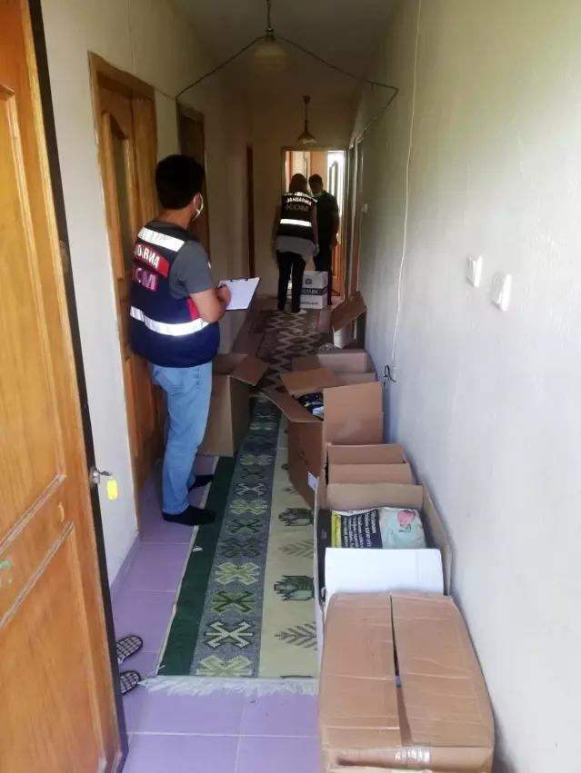 İzmir'de 30 bin 320 makaron ele geçirildi