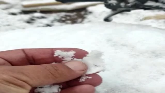 Kaş'ta yüksek kesimlere kar yağdı