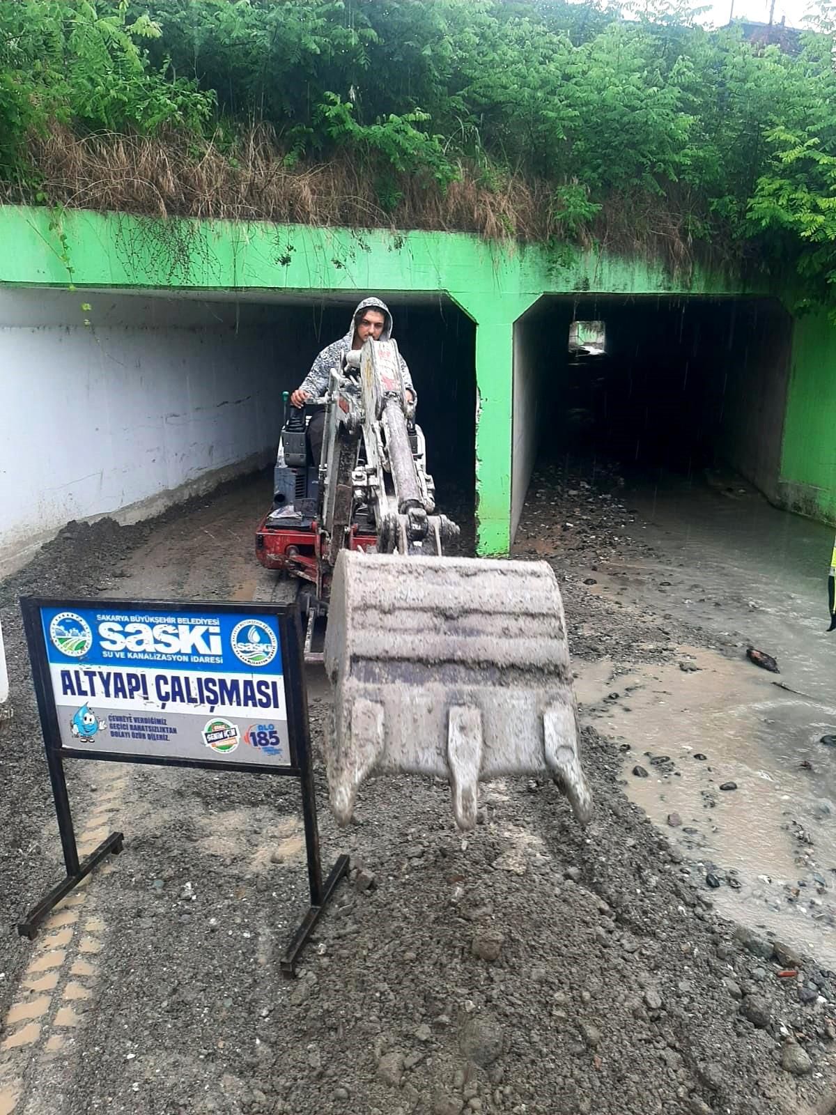 Sağanağın etkilediği Sapanca\'da SASKİ\'den yoğun mesai