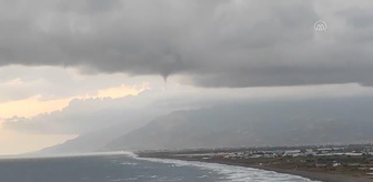 Samandağ ilçesinde denizde hortum oluştu