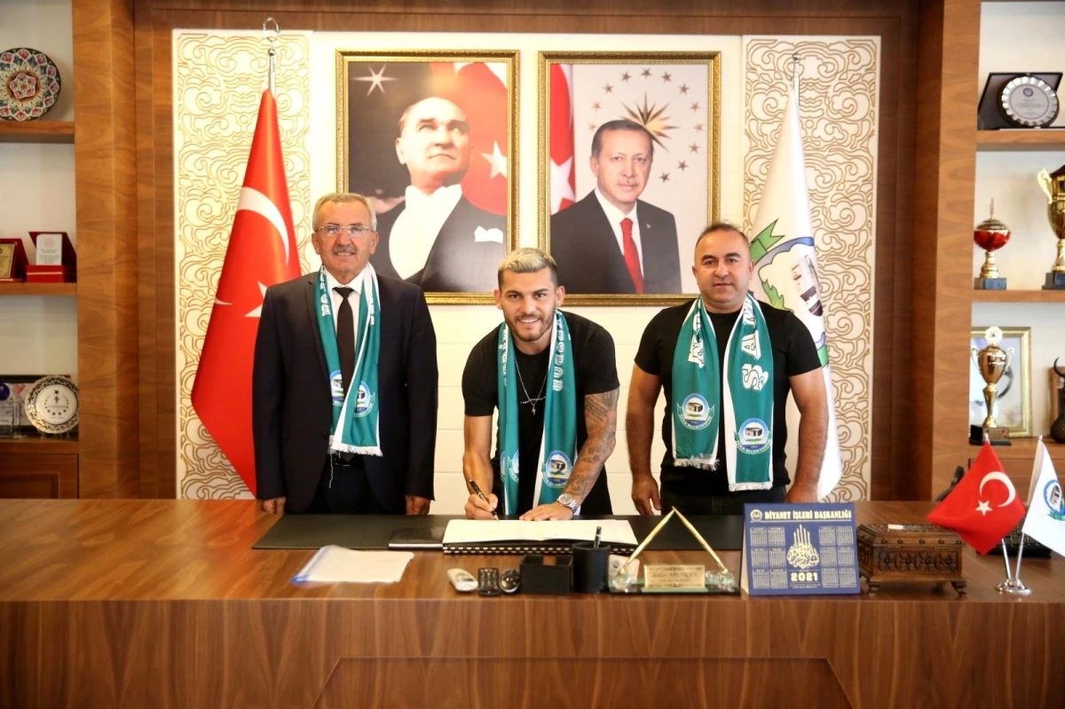 Serik Belediyespor Atakan Cangöz ile yeniden anlaştı