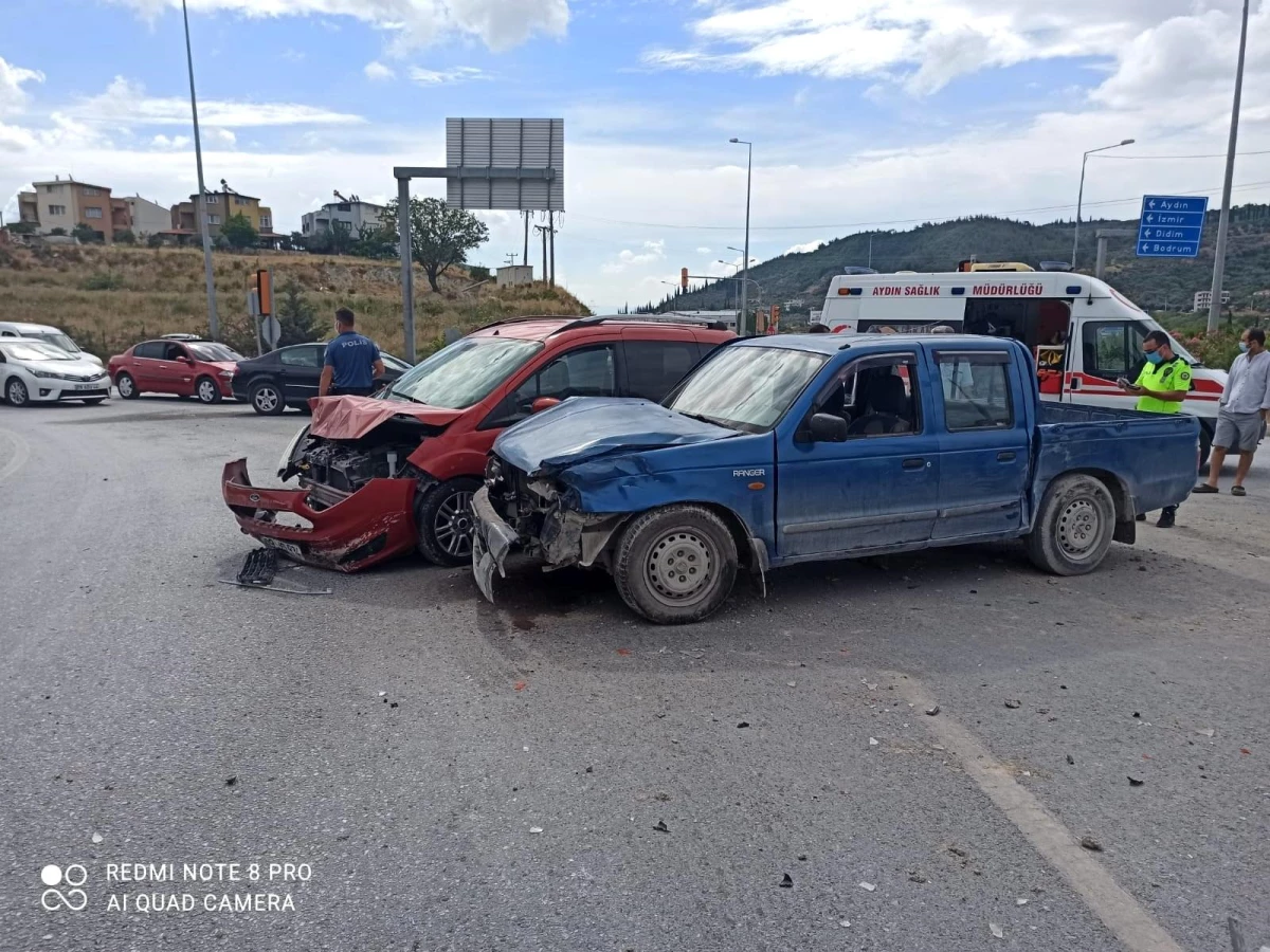Son dakika gündem: Söke\'de 3 aracın karıştığı trafik kazasında 6 kişi yaralandı
