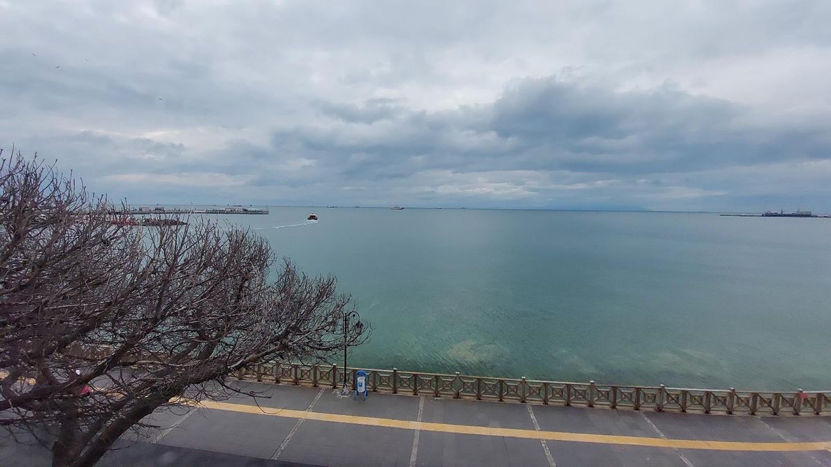 Tekirdağ\'da salya gitti deniz cam gibi