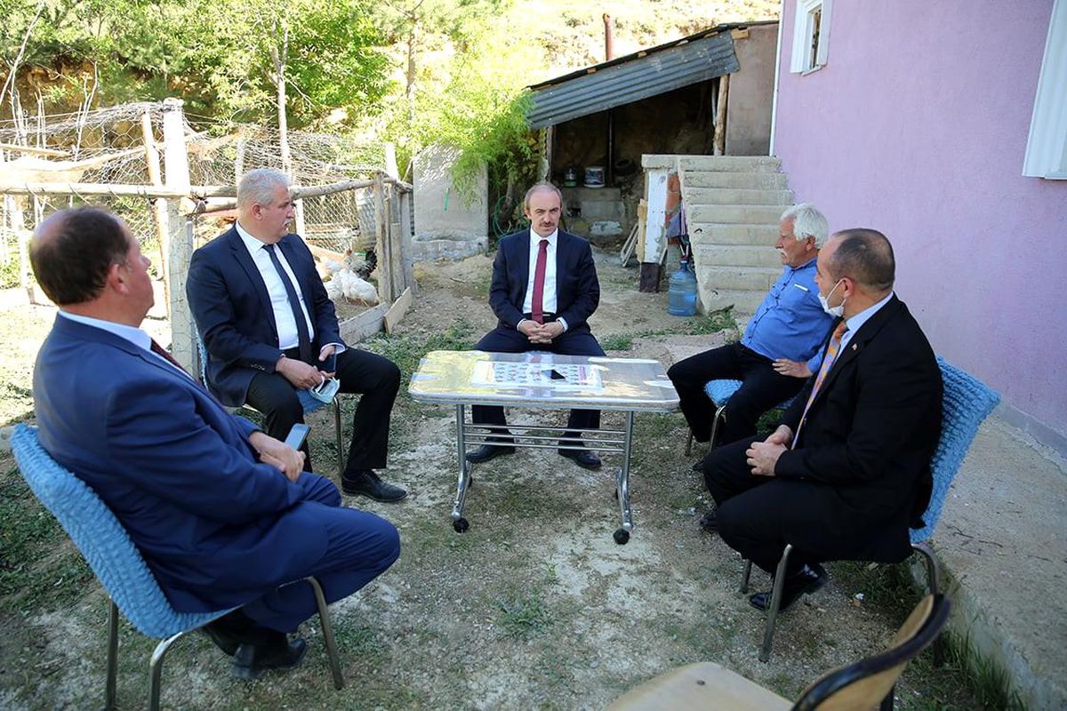 Son dakika! Vali Cüneyt Epcim şehit ailelerini ziyaret etti