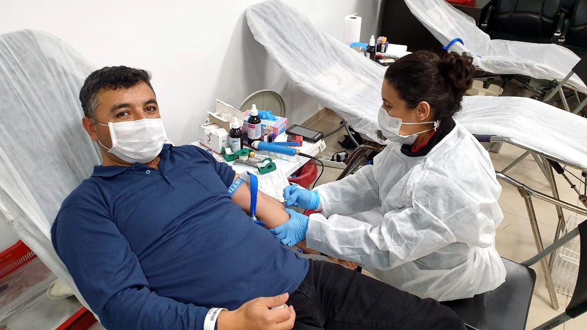 AK Parti\'den Kan Bağışı Kampanyasına Çağrı