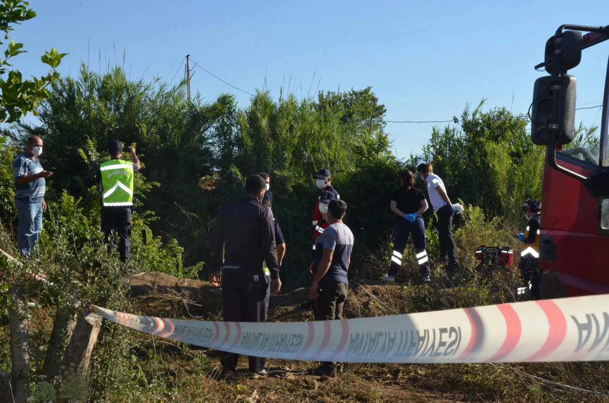 Antalya\'da dereye devrilen traktörün sürücüsü öldü