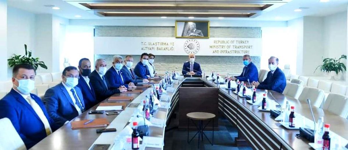 Bakan Karaismailoğlu\'ndan Emet-Hisarcık-Gediz yolu müjdesi