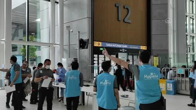 İstanbul Havalimanı'nda çalışanlar için aşılama birimleri oluşturuldu