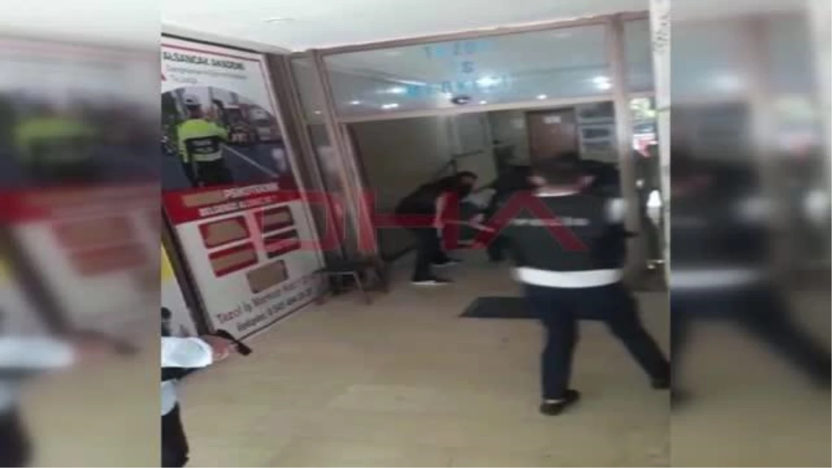 İzmir\'de, HDP il binasında silahlı saldırı: 1 ölü (8)