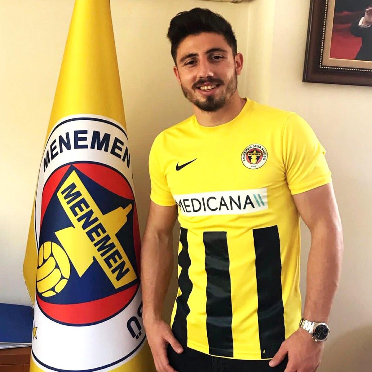 Menemenspor, Melih Kılıç\'ı renklerine bağladı