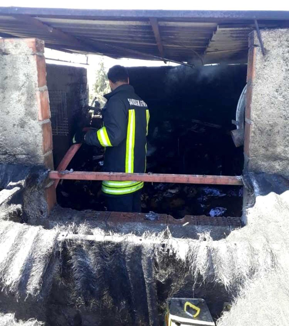 Son dakika haber! Odunlukta çıkan yangın maddi hasara neden oldu