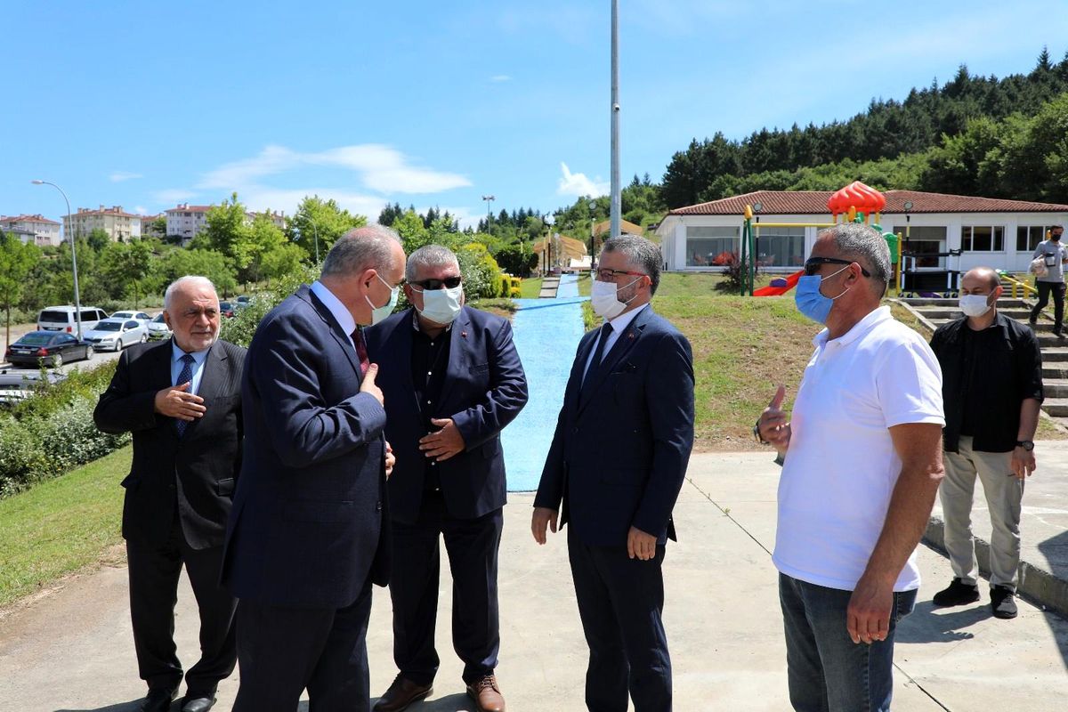 Özlü, muhtarlarla bir araya geldi