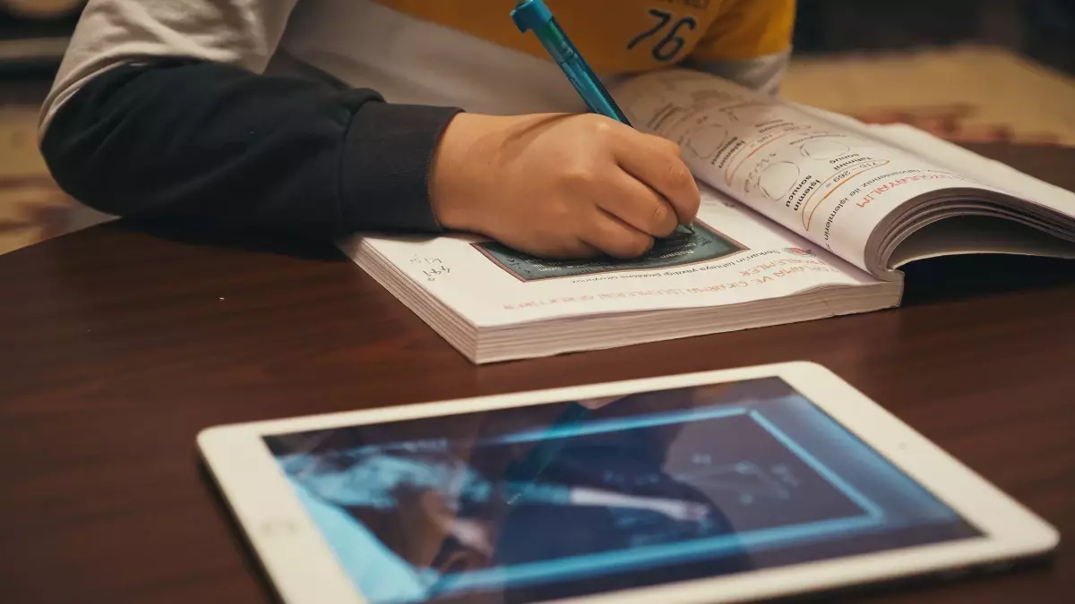 Salgınla geçen eğitim yılı "Birlikte Başardık" sloganıyla çekilen belgesel filmle ekrana taşındı