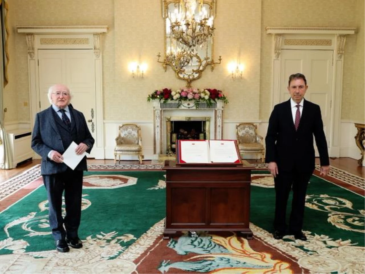 Türkiye\'nin Dublin Büyükelçisi Olcay, İrlanda Cumhurbaşkanı Higgins\'e güven mektubunu sundu