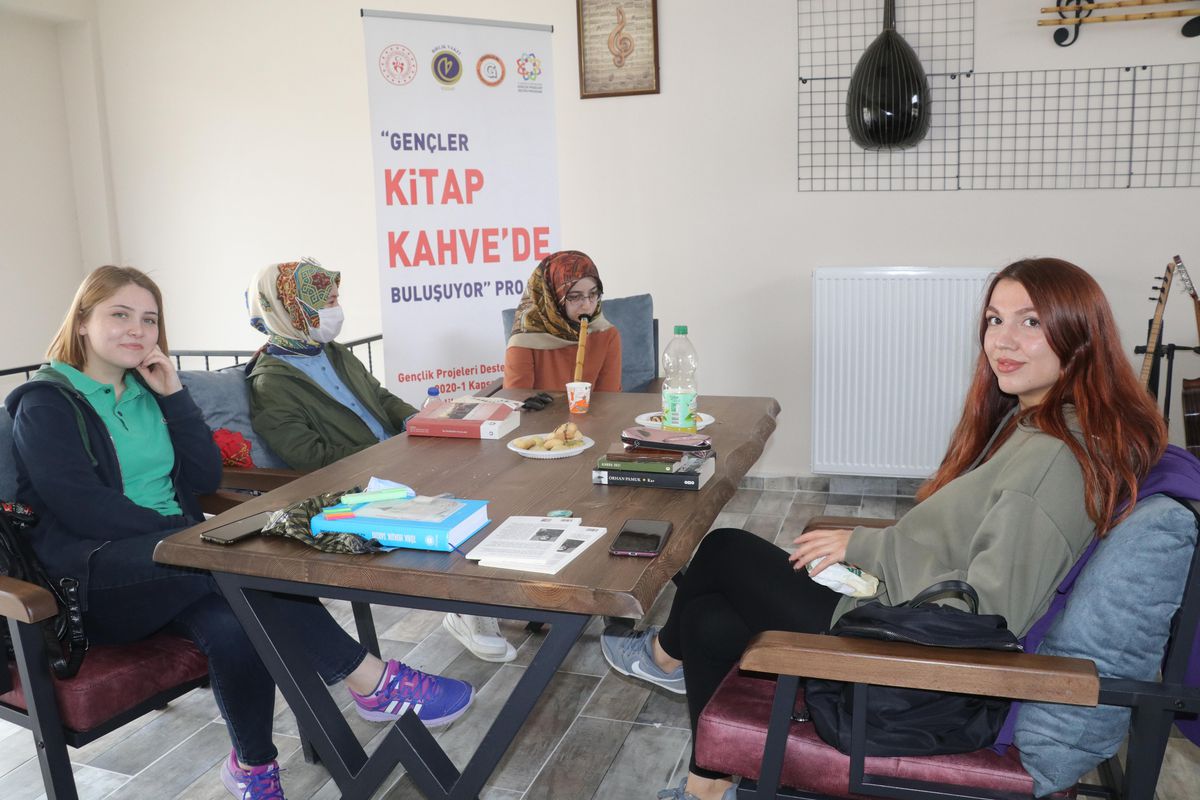 Yozgat\'ta "Kitap Kahve Projesi" hayata geçirildi
