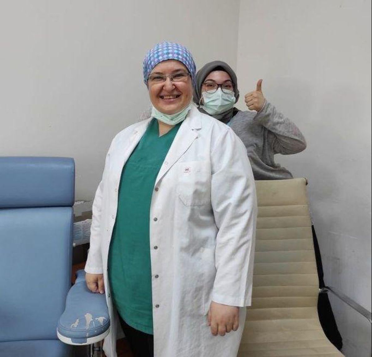 Son dakika haber! Bakan Koca, 40 milyonuncu aşıyı yapan doktoru paylaştı