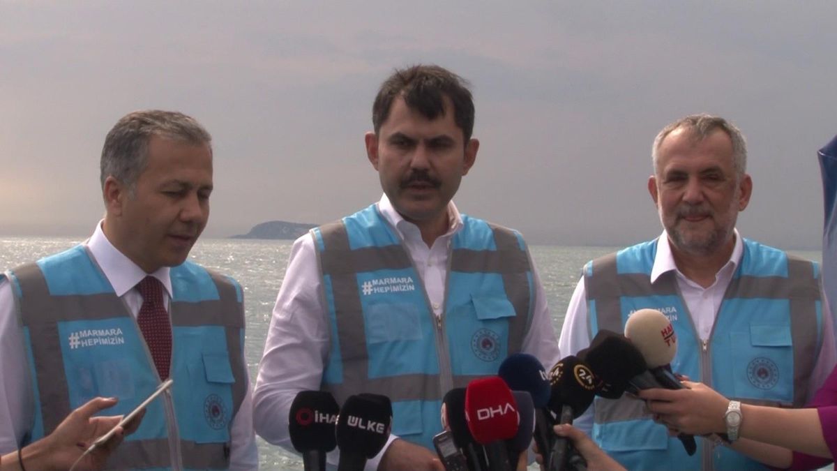 Bakan Kurum: "Marmara 10 gün öncesine göre daha temiz"