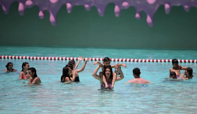 Son dakika haber... Bodrum'da otizmli çocuklar ve aileleri beş yıldızlı otelde tatil heyecanı yaşadı