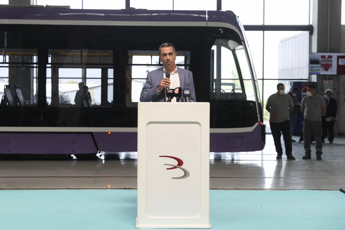 Bozankaya\'nın ürettiği yerli tramvayı Romanya\'ya uğurlama töreni düzenlendi