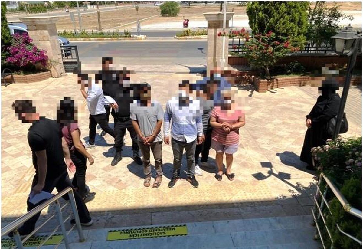 Cep telefonu hırsızları yakalandı