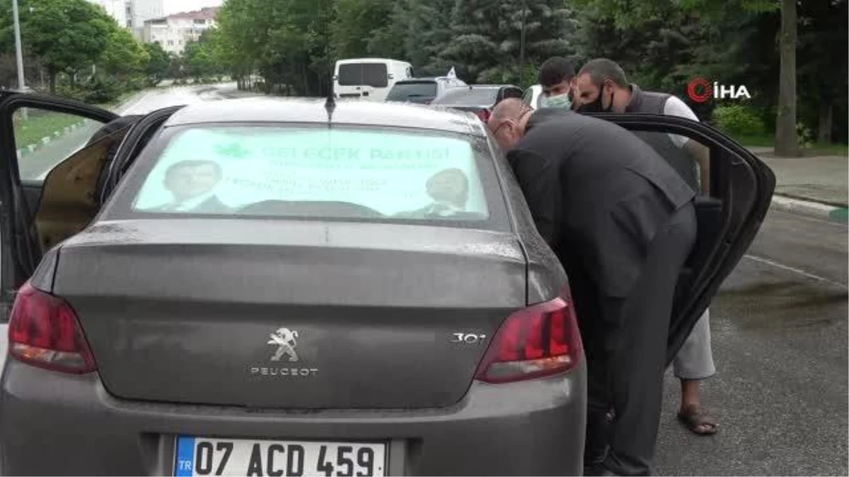 Davutoğlu konvoyunda yaralanan kazazedeleri ziyaret etti