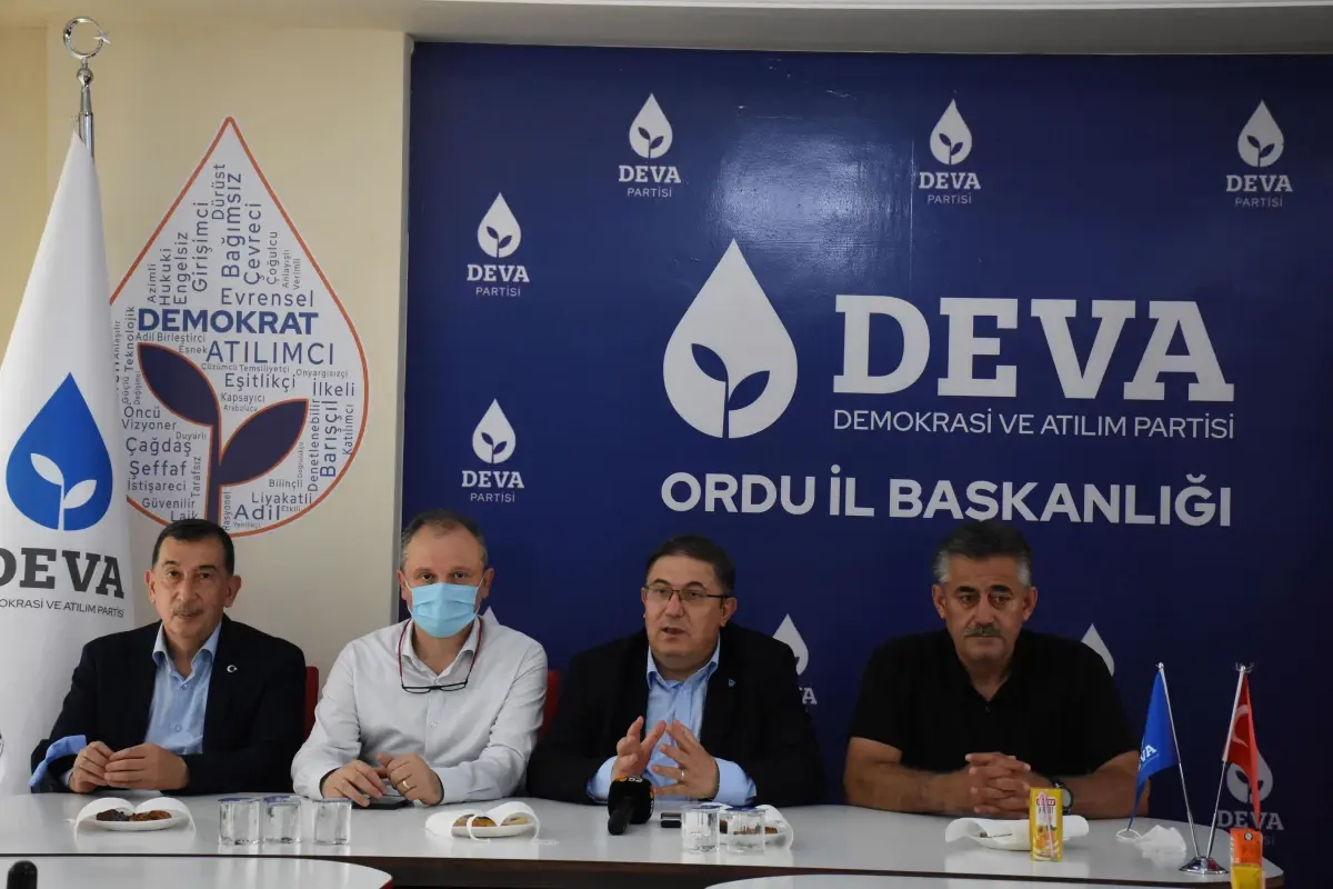 DEVA Partisi Ekonomi ve Finans Politikaları Başkanı Çanakçı basın mensuplarıyla buluştu