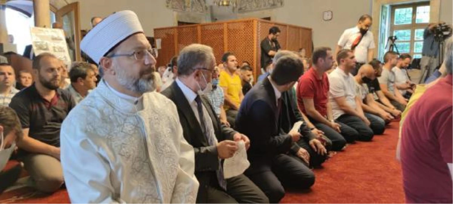 Diyanet İşleri Başkanı Erbaş, Kosova\'da Cuma namazını kıldırdı