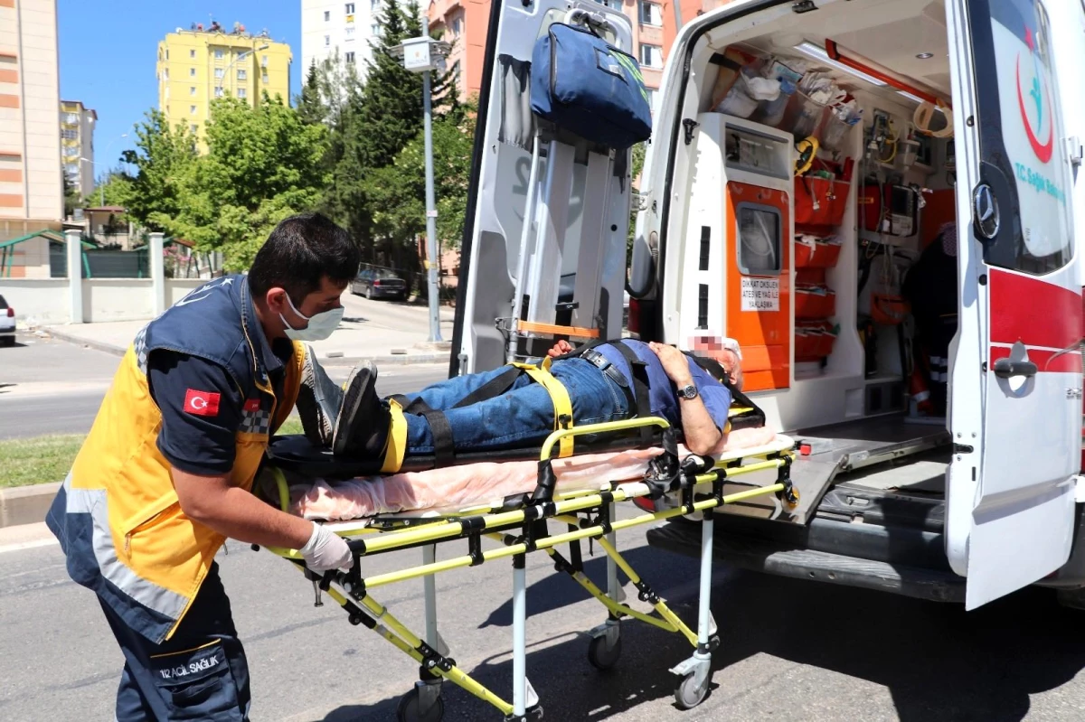 Gaziantep\'te iki halk otobüsü çarpıştı: 7 yaralı