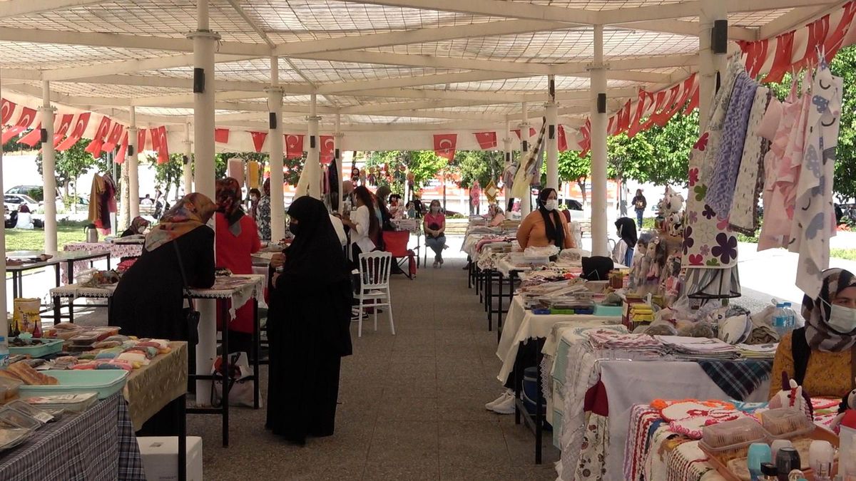 \'Hanımeli Pazarı\' kadınlara gelir kapısı oldu