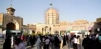 İran'da 13. Cumhurbaşkanlığı Seçimleri için oy verme işlemi devam ediyor